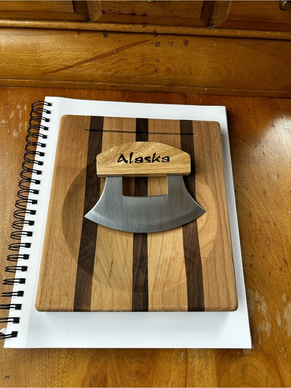 Alaska Wood Handle Mezzaluna Knife with Striped Cutting Board